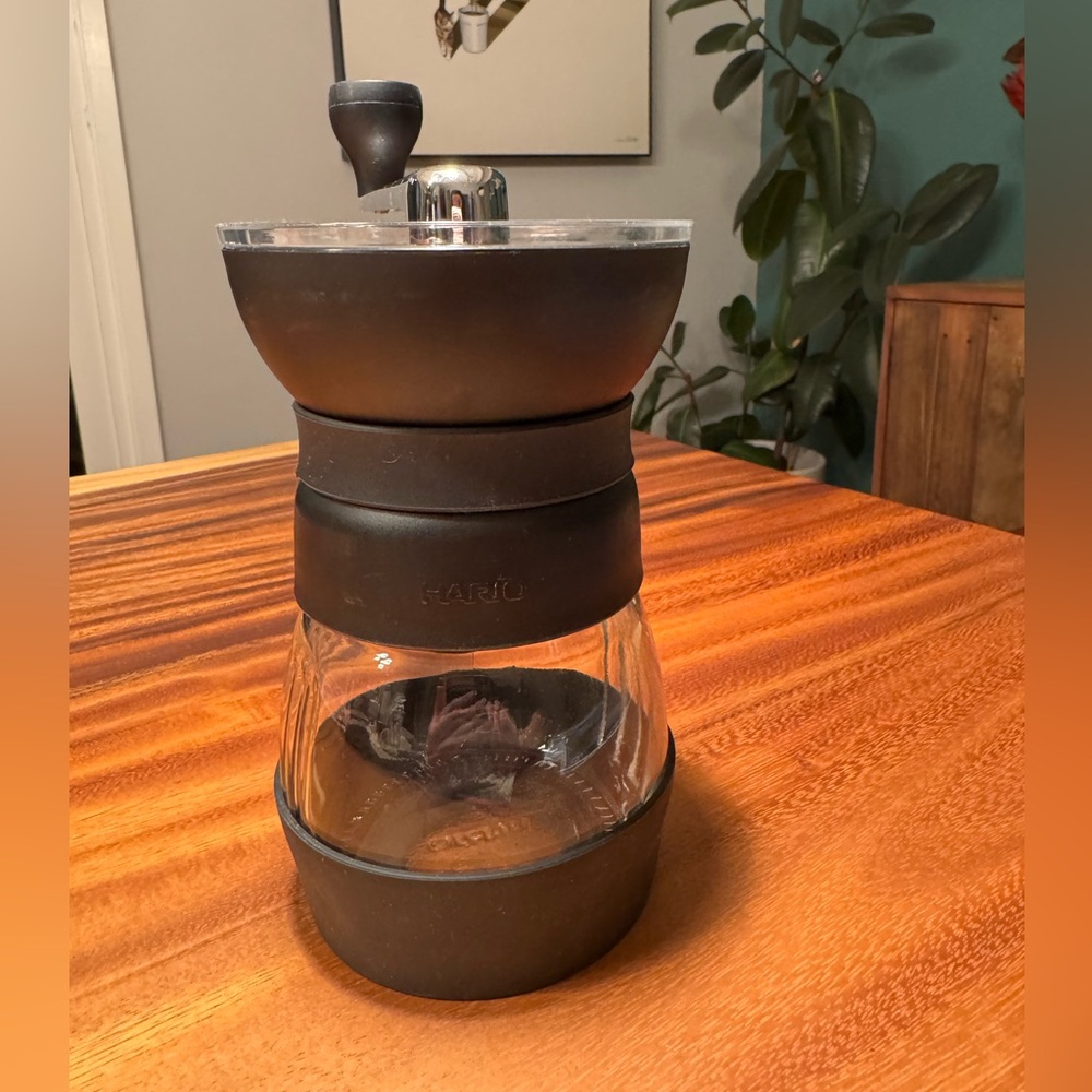 HARIO SKERTON PRO CERAMIC COFFEE MILL - Picture 2 of 12